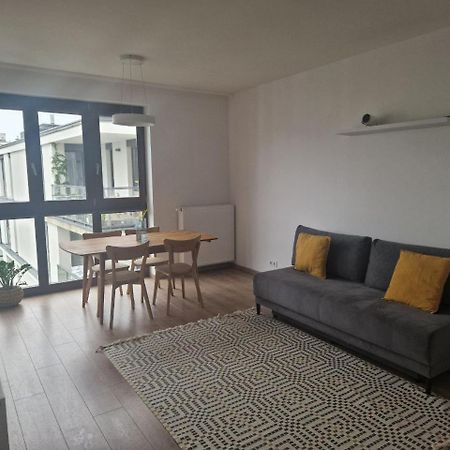 Chopin Airport Apartments Varsavia Esterno foto