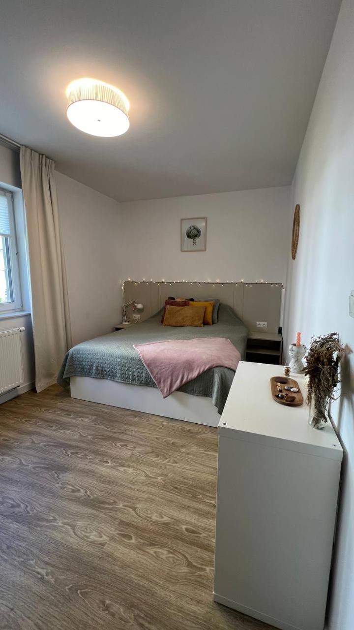 Chopin Airport Apartments Varsavia Esterno foto